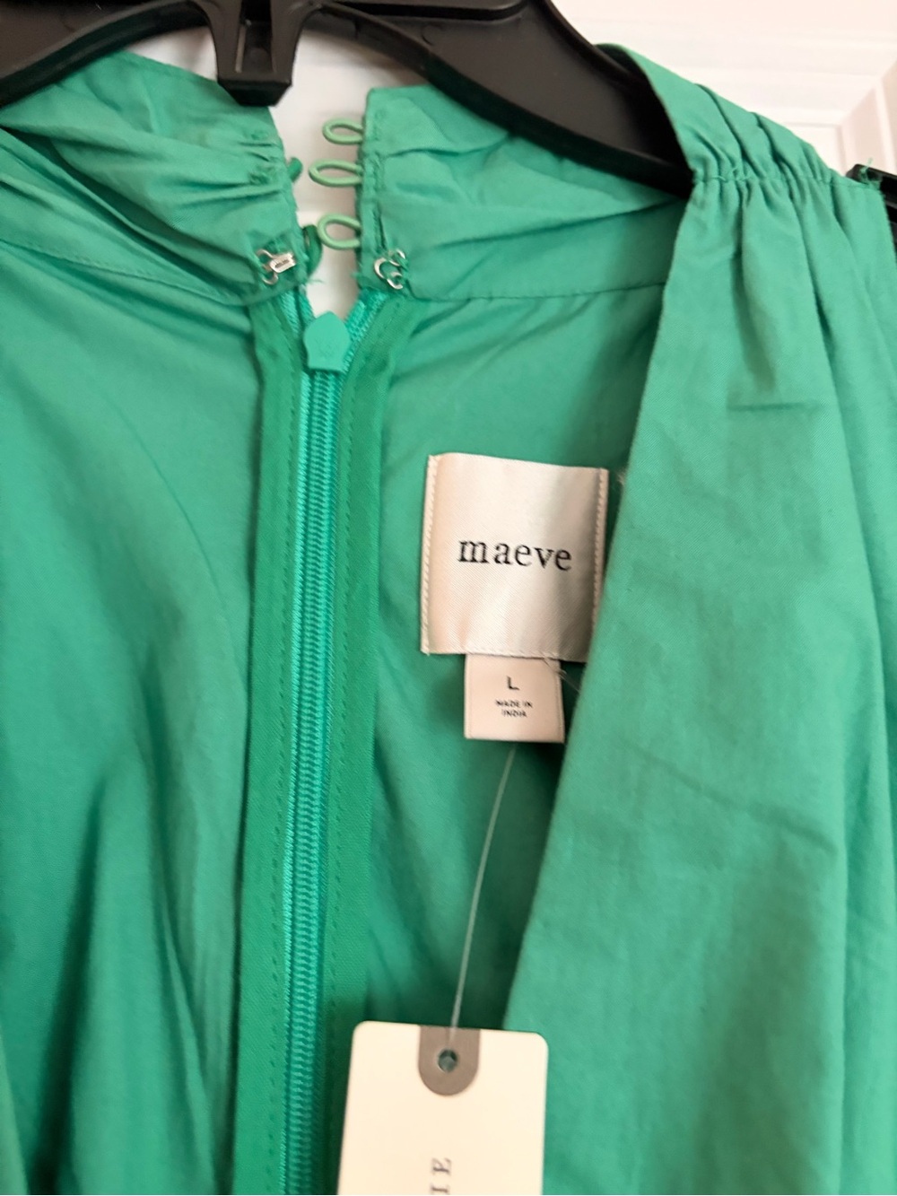 Sleeveless Green Halter Midi Dress - Picture 7 of 10